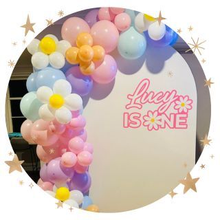 Arch Panel & Garland Backdrop